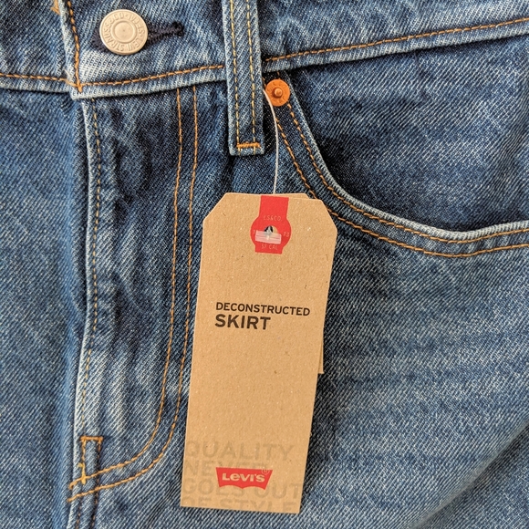 SALE!✨ Levi's Deconstructed Mini Skirt Distressed - Picture 6 of 8